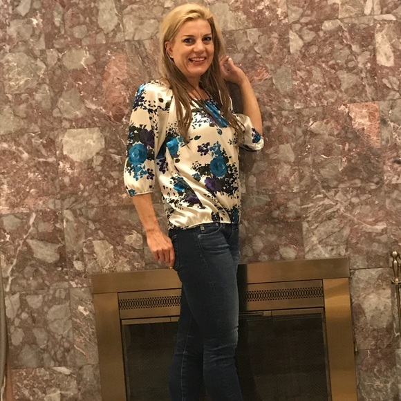 Romantic times top 💜sale 💜 - Picture 7 of 8